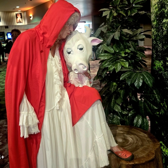 Meet your Posher, Julie - Picture 5 of 8